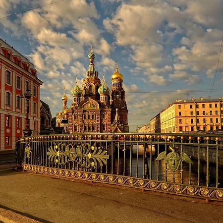 Griboedov House Bed & Breakfast Saint Petersburg Bagian luar foto